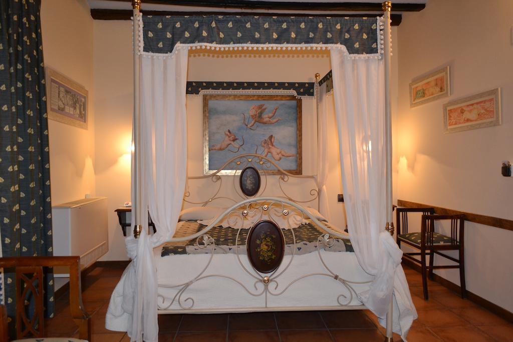 Hostal Santa Agueda Tarazona Ruang foto